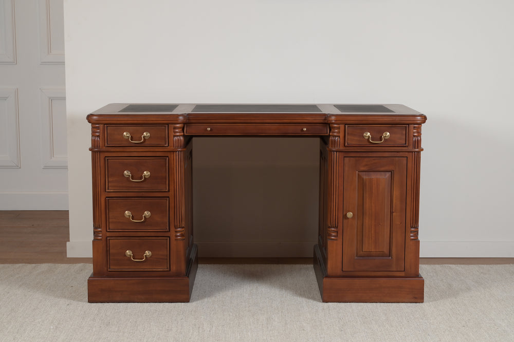 Pillar 140x70 Amber, klassiek Engels bureau, massief mahoniehout