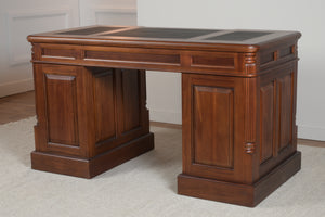 Pillar 140x70 Amber, classic English desk, solid mahogany