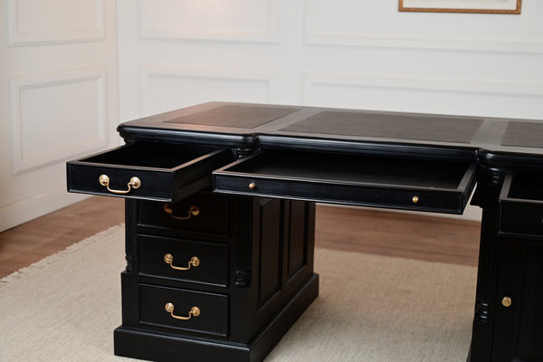 Pillar 160x80, Zwart, gouden grepen, klassiek Engels bureau, massief mahoniehout