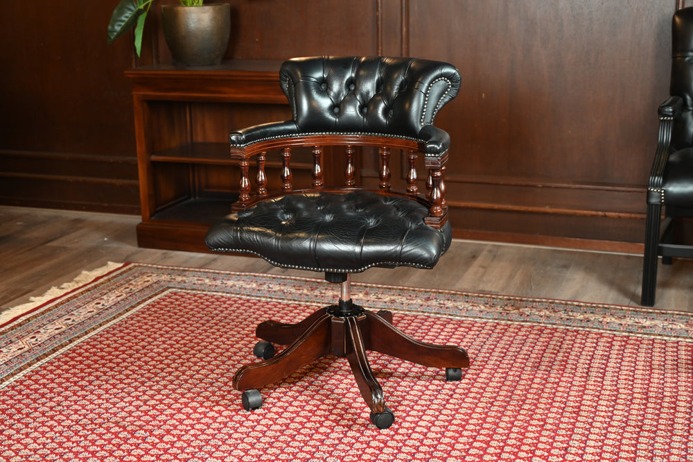 Vintage stoel, zwart leer, mahoniehout, Chesterfield, 255