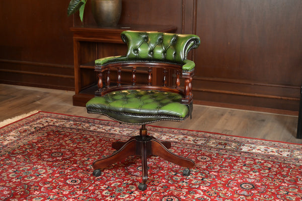 Vintage stoel, eikenhout, groen leer, Chesterfield, 259