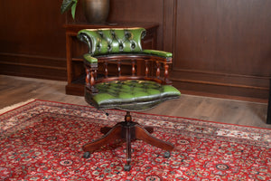 Vintage stoel, eikenhout, groen leer, Chesterfield, 259