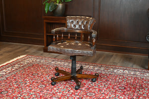 Vintage stoel, Bruin leer, Mahoniehout, Chesterfield, 267