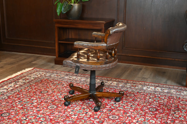 Vintage stoel, Bruin leer, Mahoniehout, Chesterfield, 267