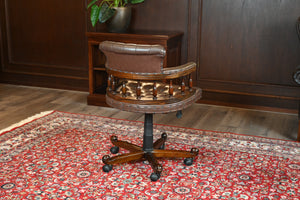 Vintage stoel, Bruin leer, Mahoniehout, Chesterfield, 267