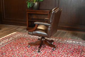 Vintage stoel, Bruin leer, Mahoniehout, Chesterfield, 271