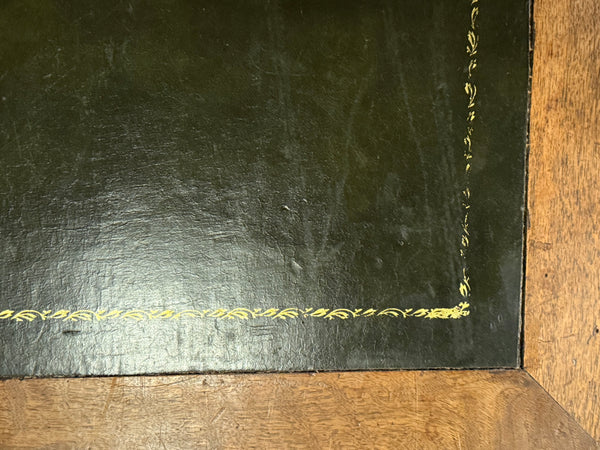 Vintage bureau, Antiek Engels bureau, eikenhout, groen leer, 661