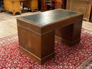 Vintage bureau, antiek Engels bureau, eikenhout, groen leer, 571