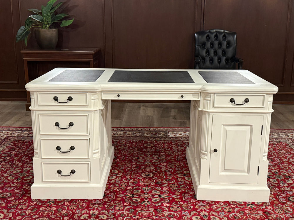 Vintage bureau, klassiek Engels bureau, wit, mahoniehout , zwart leer, 579