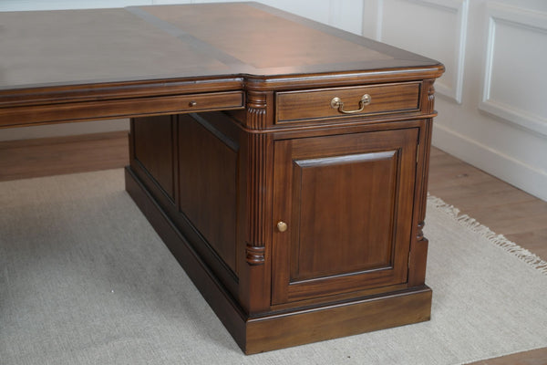 Pillar 200x150 walnoot (partnerdesk)