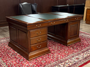 Vintage bureau, partnerdesk, klassiek Engels bureau,  mahoniehout, groen leer, 673