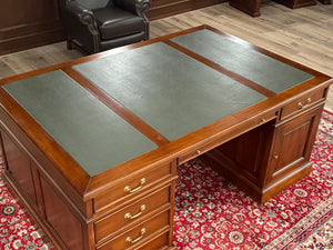 Vintage-Schreibtisch, Partner-Schreibtisch, klassischer englischer Schreibtisch, Mahagoni, grünes Leder, 638
