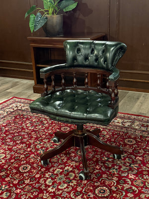Vintage stoel, Chesterfield, eikenhout, groen leer, 125