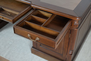 Pillar 200x150 walnoot (partnerdesk)