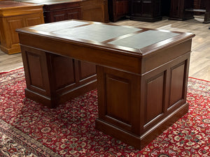 Vintage bureau, klassiek Engels bureau, mahoniehout, zwart leer, 629