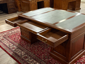 Vintage-Schreibtisch, Partner-Schreibtisch, klassischer englischer Schreibtisch, Mahagoni, grünes Leder, 638