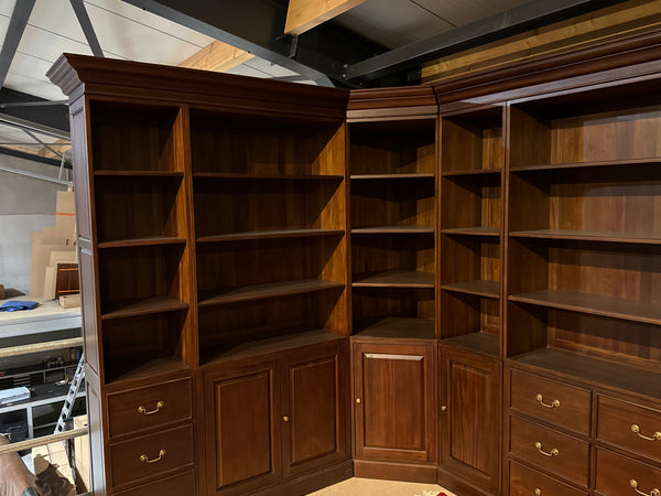 Hoekkast showroom