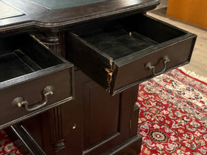 Bureau vintage, bureau anglais classique, bureau double, acajou, cuir vert, 688