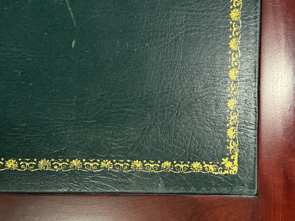 Vintage bureau, partnerdesk, klassiek Engels bureau, mahoniehout, groen leer, 615