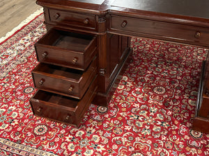 Vintage bureau, klassiek Engels bureau, mahoniehout, bruin leer, 618