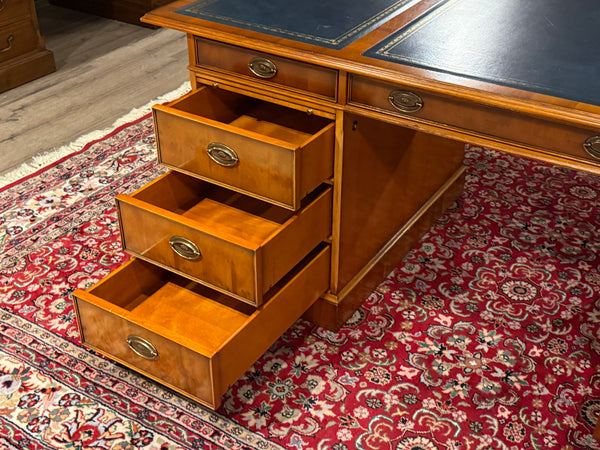 Vintage bureau, Heldense, 668