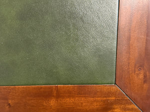 Vintage bureau, partnerdesk, klassiek Engels bureau, mahoniehout, groen leer, 692