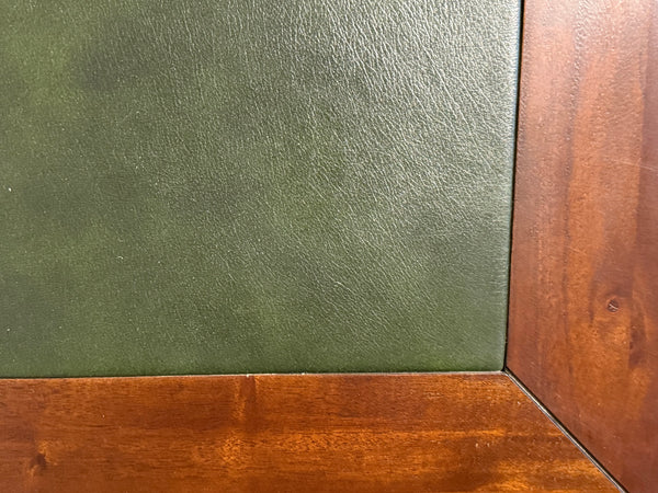 Vintage bureau, partnerdesk, klassiek Engels bureau, mahoniehout, groen leer, 692