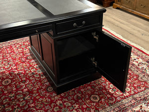 Vintage bureau, zwart, klassiek Engels bureau, mahoniehout, zwart leer, 588