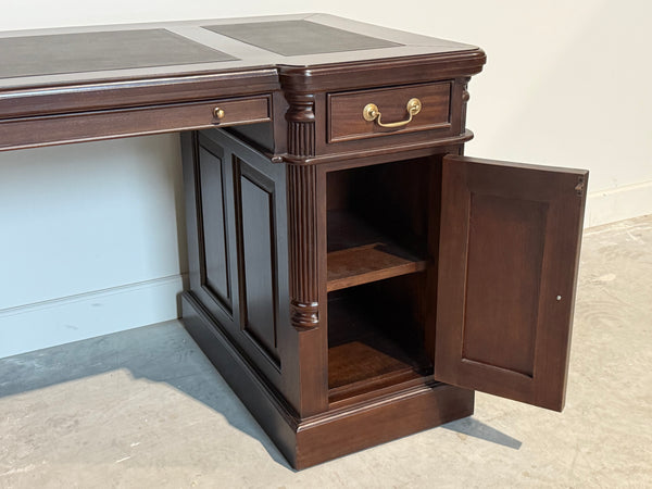 Vintage bureau, donker kers, klassiek Engels bureau, mahoniehout, zwart leer, 707